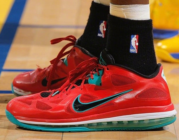 LeBron 9 Low “Liverpool”复刻发售信息 lebron 9 low测评